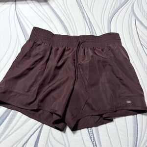 Women's Leg3Nd Athletic Shorts in Maroon